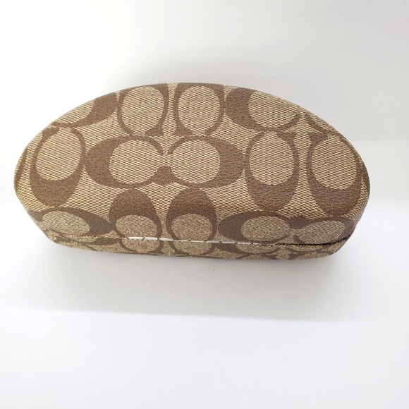 Coach Tan Brown Hard Eyeglasses Case With Matching Glass Cleaner Towel - Picture 5 of 6
